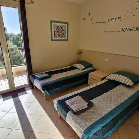 Duplex 4-6 P, Terrasses, Piscine, Climatise, Lozari, Corse Apartment